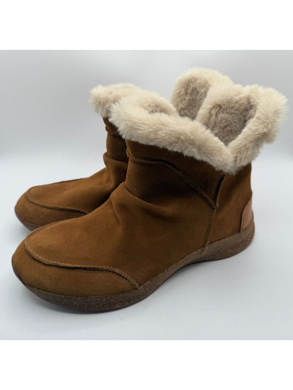 Taos Future Mid Chestnut Women’s Size 7 Suede Leather Warm Lined Boots
